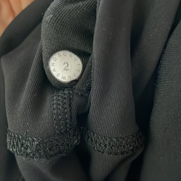 lululemon Full Length Black Leggings - Size 2 - Picture 5 of 9